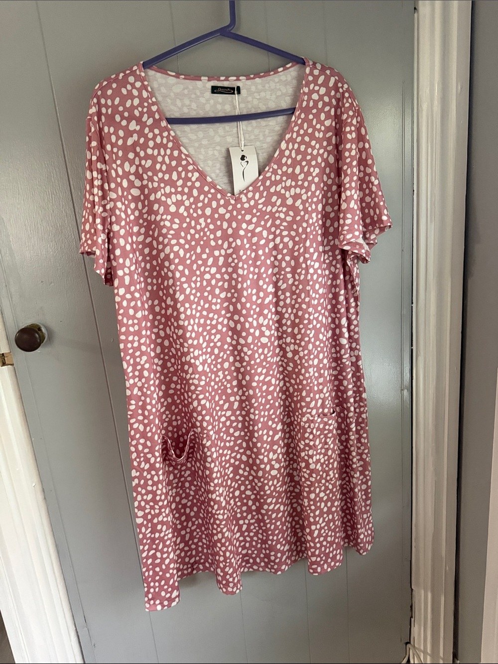 Unknown Brand Pink Dot V-Neck Short Sleeve dress